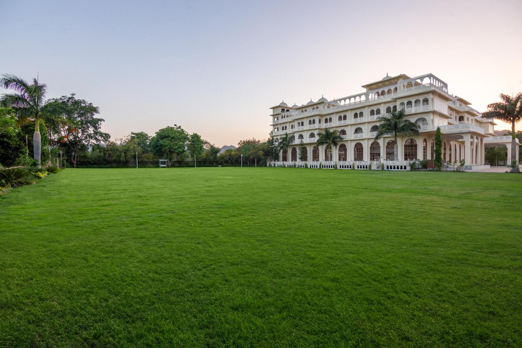 Sterling Aravalli Udaipur Exterior photo