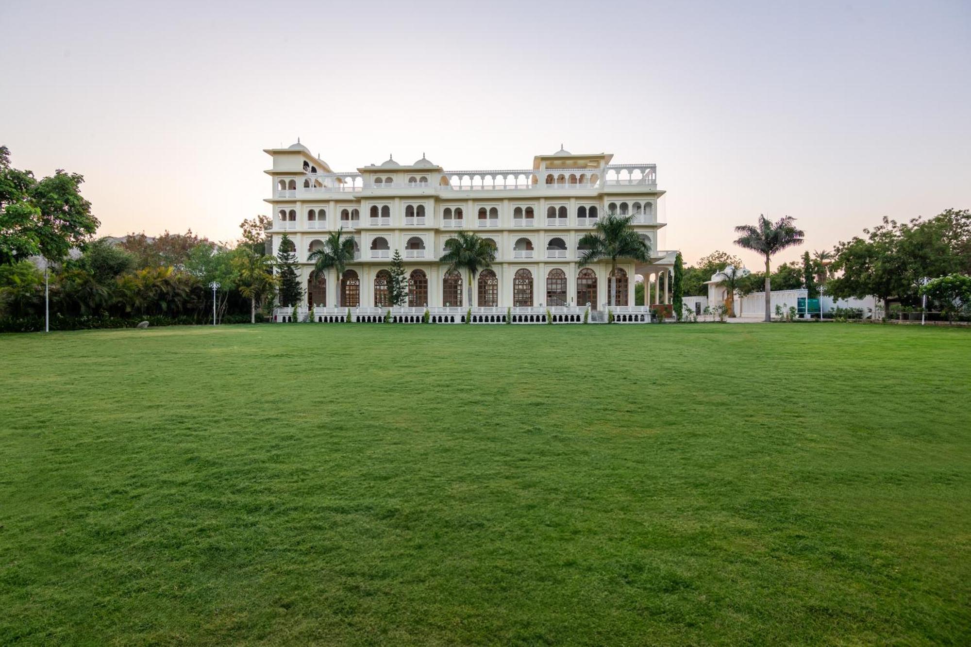 Sterling Aravalli Udaipur Exterior photo